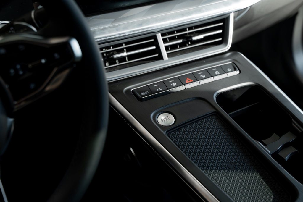 2fe97ade68ed9377a0d64a669d92378f